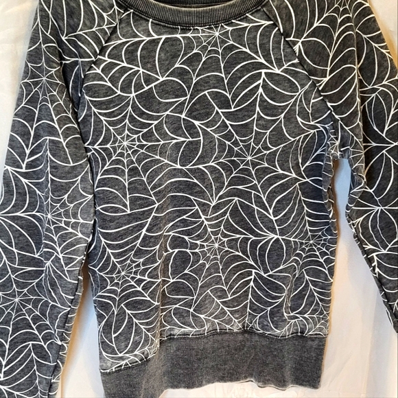 Grayson Threads Tops - Grayson/Threads Gray SpiderWeb Halloween Shirt Gray Size small